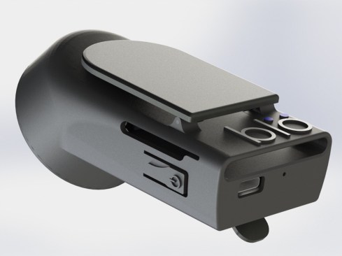 blö is a wearable device that cools you off six degrees in two minutes