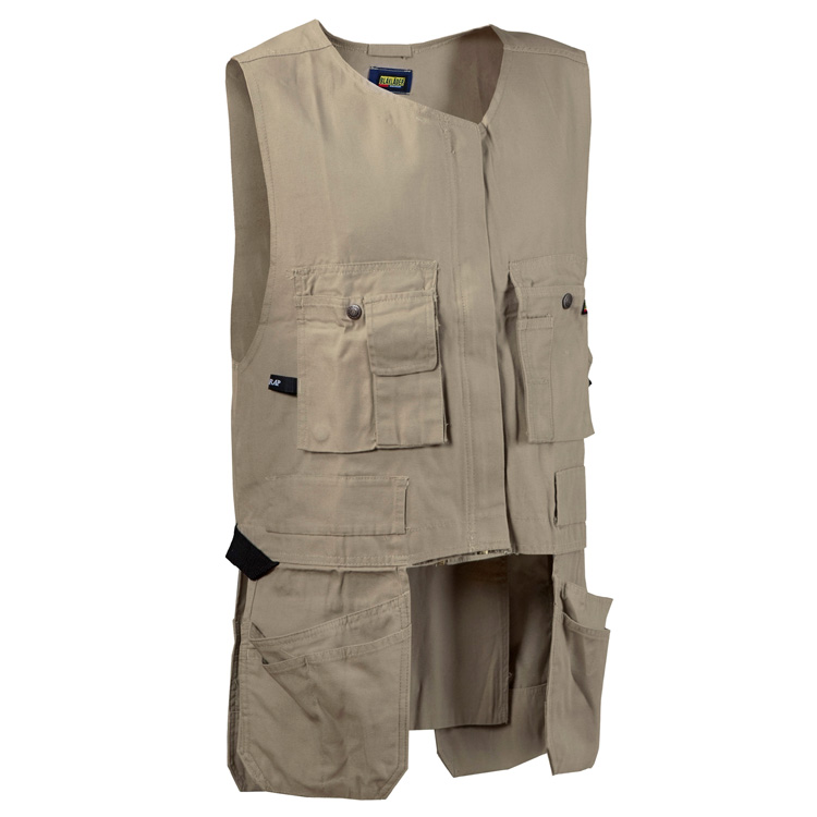 Blaklader’s Kangaroo Vest 3120 is a sturdy, flexible, medium-weight, 100% cotton vest with a second front zipper for optional expansion over a jacket.