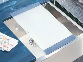 Blanco sink with integrated cutting board