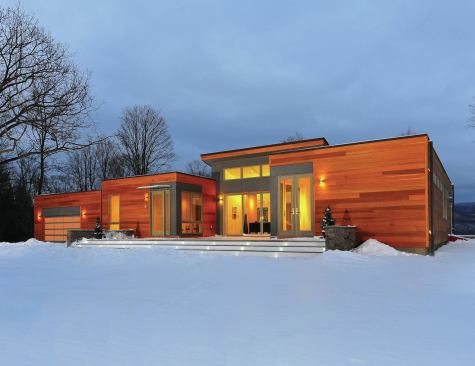 Once set on a hill the Copake Breezehouse looks more custom than modular.
