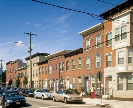 In addition to replacing the old towers with smaller-scale housing, Torti Gallas helped repair the urban fabric by filling in empty lots and rehabilitating existing buildings.