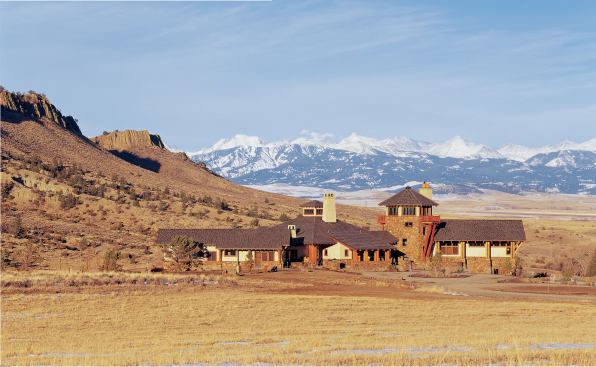 Located on 2,000 rugged acres, this Montana retreat may not be easy to reach, but for the owners and their guests, getting there is more than worth the effort.