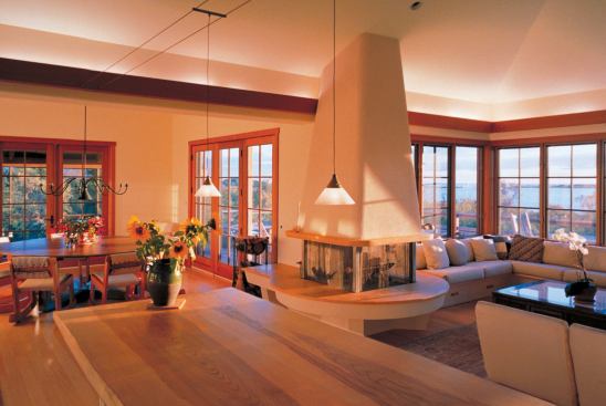 Interiors reflect a mix of Shaker and Japanese styles with classic open-plan Modernism. 