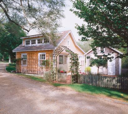 A subtle renovation gave this former horse barn a new set of functions—plus utilities and insulation—without sacrificing its character.