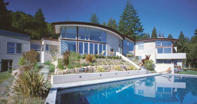 Photovoltaic panels generate as much electricity as the building—and the owners’ vineyard operation—consume. Net metering permits the owners to sell excess kilowatts back to the power company.