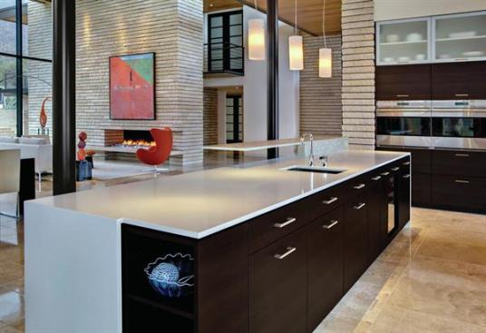 The+ample+floorplan+is+wisely+used+so+that+the+kitchen+is+both+an+integral+part+of+the+house+and+a+room+that+stands+on+its+own.