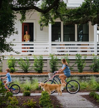 The Beach Co.’s Kiawah River development features homes with large front porches, meant to encourage outdoor interaction among neighbors.