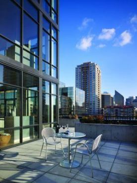 Located within walking distance of shops, food, culture, and mass transit, this LEED-silver project makes it easy to live car-free. The building stacks 150 stylish loft units atop 6,000 square feet of retail. Builder: JE Dunn Architect: Mithun Developer: The Schuster Group