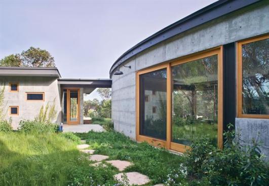 Translucent canopies link the buildings three pavilions
