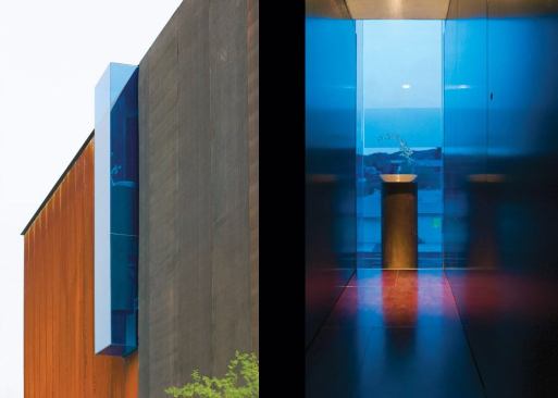 The master lav is defined by a blue glass pop-out.