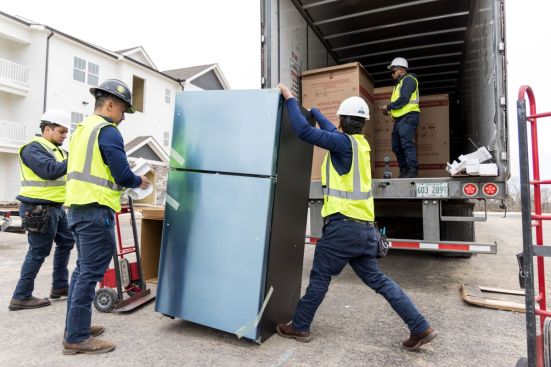 GE Appliances deliver to a multifamily project in Gallatin, Tennessee.