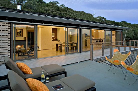 The Michelle Kaufmann-designed Glidehouse has undergone several key alterations to accommodate Blu Homes' proprietary folding modular construction system, yet it retains its original sleek and eco-friendly aesthetic appeal.