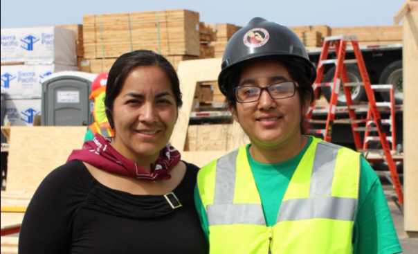 Graciela Arias (right), and her mother, Maria.
