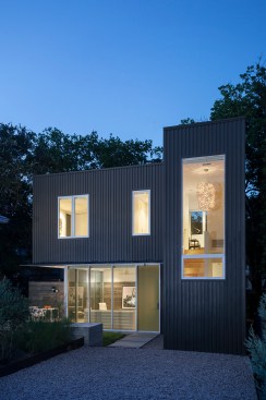 The Hillmont Studio by Austin, Texas-based FAB Architecture sits on a bluff overlooking downtown Austin.