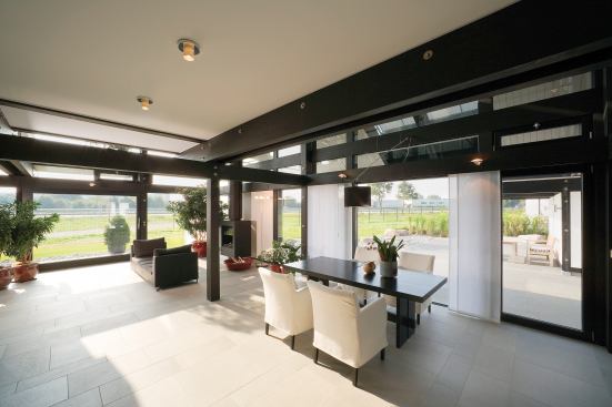 CARRY THE LOAD: Huf Haus' construction techniques dispense with load-bearing walls, which open up interior spaces.