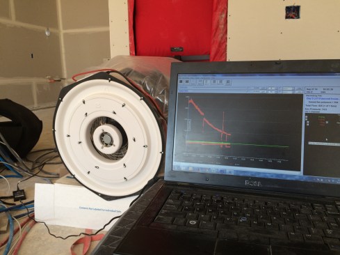 The computerized Aerobarrier system provides real-time analysis of the sealing process for documented results.
