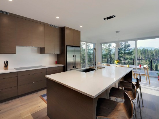 Lee Crowder, national director of design and model experience at Taylor Morrison, says top-notch appliances are in demand with today's home buyers.