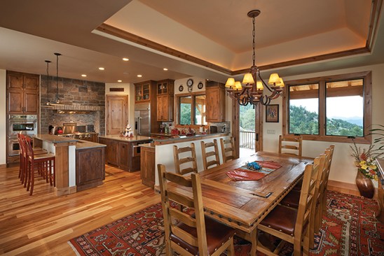 This appealing rustic design is
actually quite modern in spirit, with a kitchen that prioritizes counter space
and openness to other rooms.