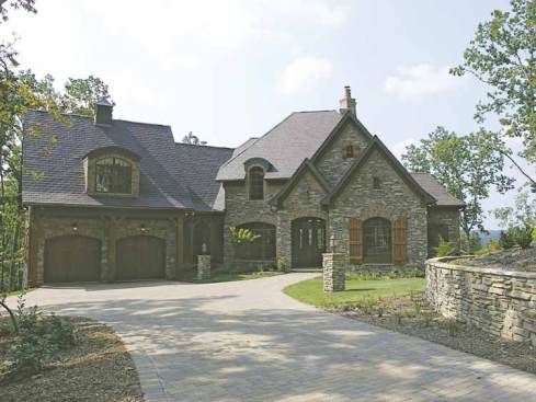 Photo courtesy of Living Concepts Home Plans