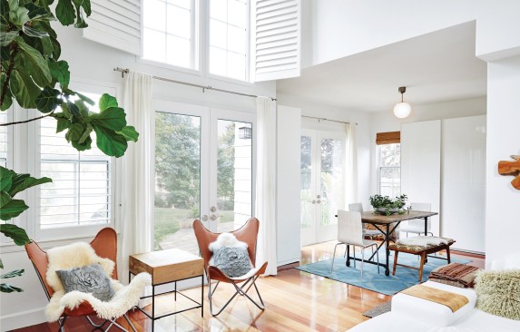 VistaGrande Smooth Fiberglass Exterior Door with Clear Glass: Bring the outdoors in with focal points that rely on natural light and plants. Doors with expansive views like the Masonite VistaGrande patio doors, let light in and are elemental to the Scandinavian look.