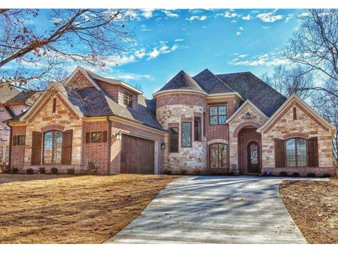 Photo by Elite Homes of NEA