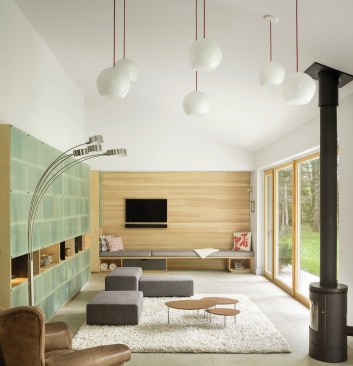 GO Home’s interiors feature low-emission finishes, zero-VOC paints, and formaldehyde-free plywood.