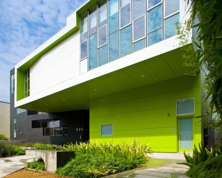 A strategically fragmented street façade opens into a courtyard containing 2009 Project of the Year winner Habitat 825's circulation space. For more information on this project, 
click here.