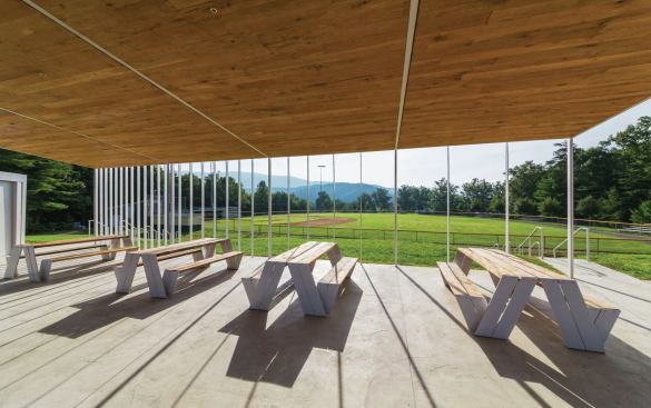 Central dining pavilion