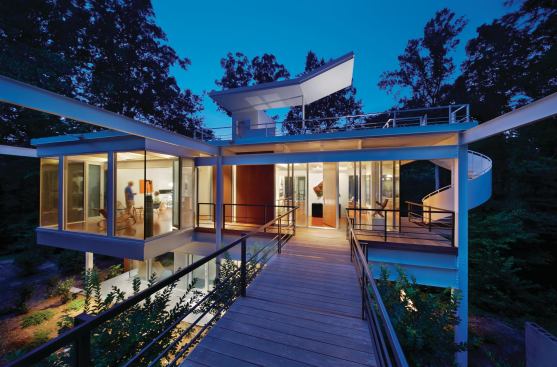 The Chiles residence uses an existing steel structural frame as the basis of an adventurous new design.

