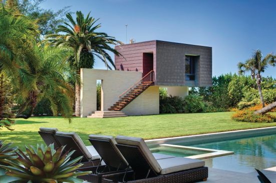 A pool view of what looks like a backward Cubist comma.