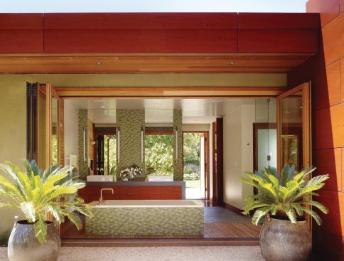 The bath takes full advantage of the mild Northern California climate, with plenty of opportunities for natural ventilation.