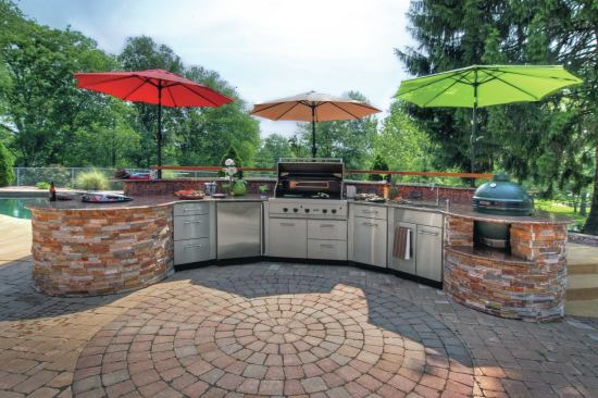 Designer Adrienne Nienkamp stresses the importance of weatherproofing for outdoor kitchens.