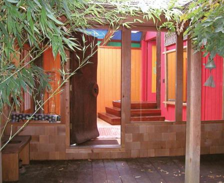 Built with reclaimed materials, the house reveals itself in layers, Japanese style.