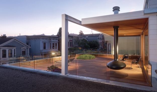 The third floor features generous outdoor space and a small sod patch.   residential architect June 2008  Beaver Street Reprise, San Francisco  Craig Steely, San Francisco