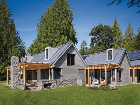 With three offset, parallel living areas, nearly every room of this LEED-Gold house offers views, daylight, ventilation, and access to the waterfront backyard.