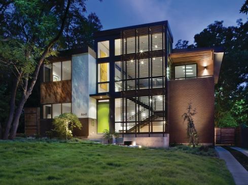 The Labron Residence in suburban Dallas was designed as a modernist take on a treehouse.