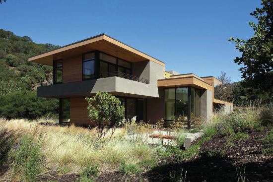 It sits on a west-facing, 5.3 acre site. Landscape Architect: Huettl Landscape Architecture, Walnut Creek, Calif.; Architect: Swatt|Miers, Emeryville, Calif., Builder: K. Daniel Kenny & Company, San Ramon, Calif.