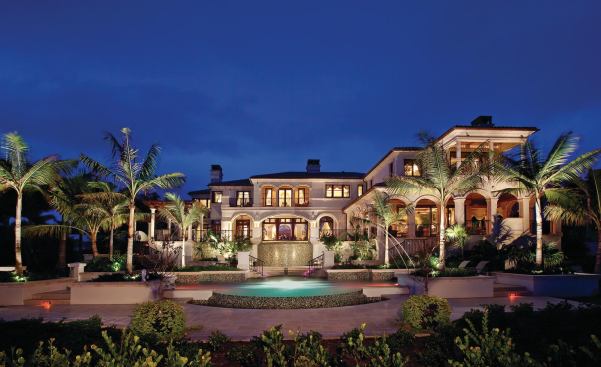 While other Florida markets languish, Randy Kurtz’s Naples clientele retains its taste for luxurious housing.