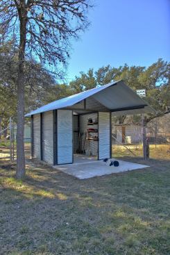 2013 RADA / Outbuilding / Merit Award: Garden Gateway, Sisterdale, Texas / John Grable Architects