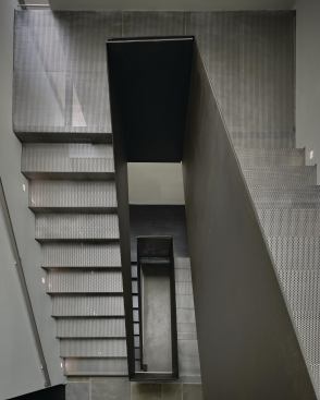 The stair from above.