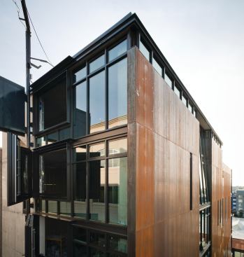 Kundig and his team permitted the exterior mild steel to oxidize in the damp Seattle air. "If you let things develop naturally, it becomes more authentic," he says.