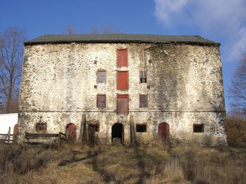 The barn before renovation.