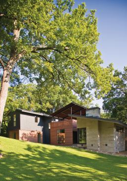 Shipley named a new house and studio "Swordfish Trombone House" in tribute to an album by singer-songwriter Tom Waits. The Dallas project blends various materials to create a rich architectural texture.
