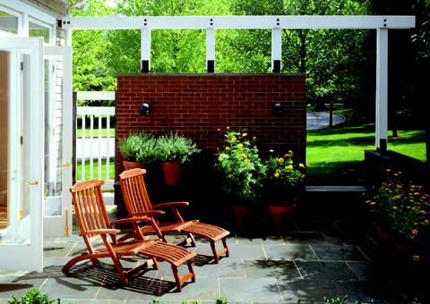 Custom Home Outdoors – Fall 2006 Architect: Audrey Matlock Architect, New York; Builder: KP Dutcher, Watermill, N.Y. A 700-square-foot pavilion is the focus of several outdoor spaces and landscaped areas within this Long Island, N.Y., acreage. The airy destination draws people out of the house into a protected yet open-air room that accommodates all manner of activities. “Its purpose was to provide space for dining or entertaining,” architect Audrey Matlock explains, “while engaging the house visually and experientially with the landscape.”