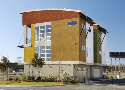 Townhouses - Ironworks at the Triangle
Builder: Regis Homes of Sacramento Location: West Sacramento, California