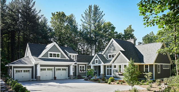 Photo by Ashley Avila