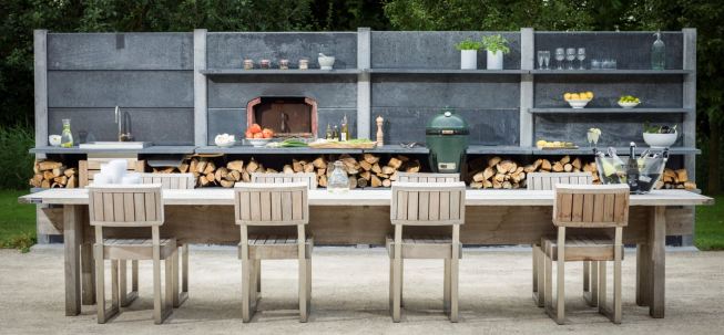 Concrete Kitchen: Manufactured in the U.S., WWOO outdoor kitchens are comprised of four pre-fabricated, concrete components—post, large shelf, small shelf, and flat—which can be assembled in myriad combinations to fit varying spaces and budgets.